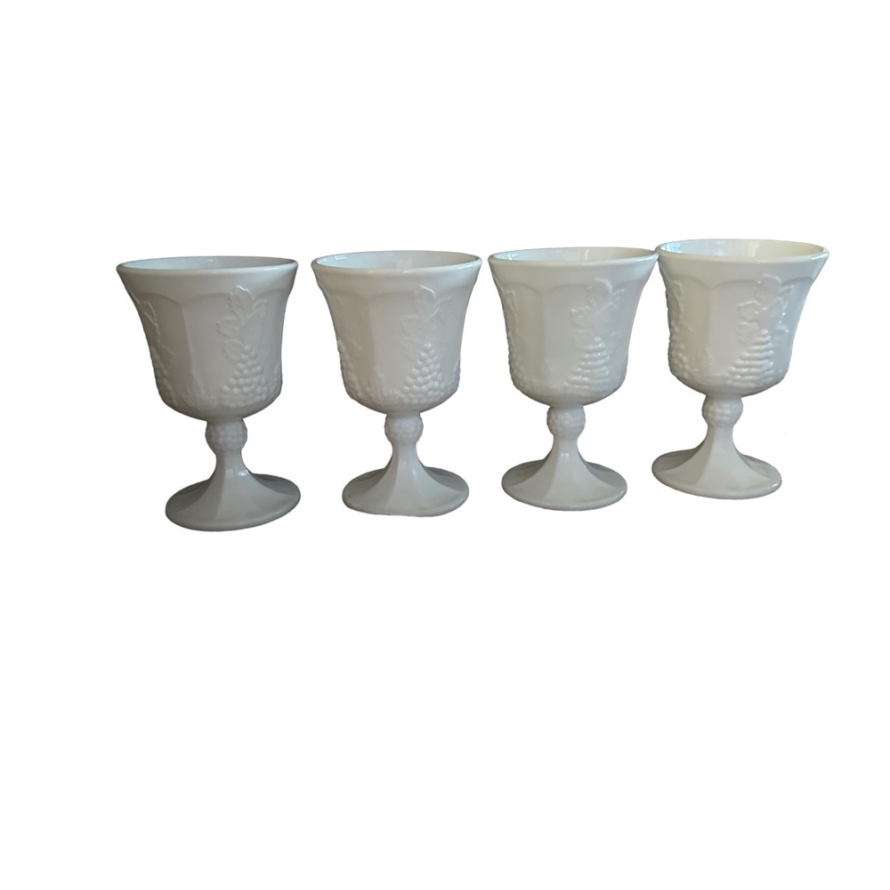 Vintage Harvest Grape & leaves Milk Glass Wine/Goblet Set